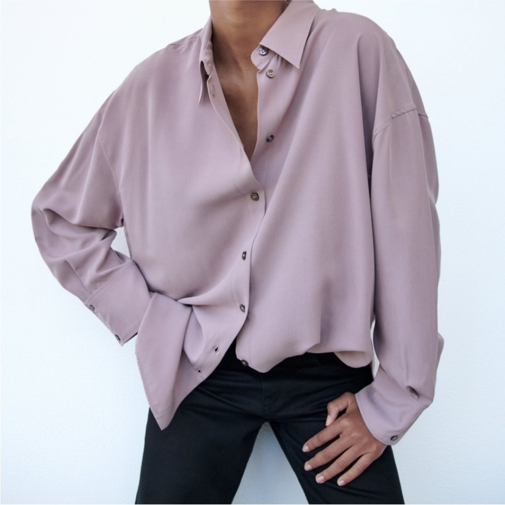 ZARA BUTTONED DOWN T SHIRT LILA LIGHT PURPLE NWT